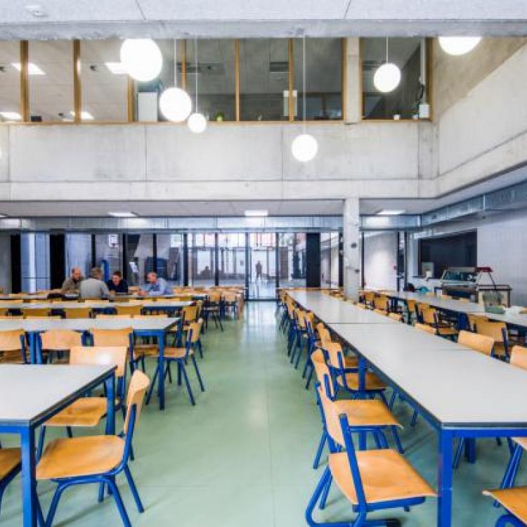 Nieuwbouw basisschool 'De Hoek' te Zaventem eetzaal
